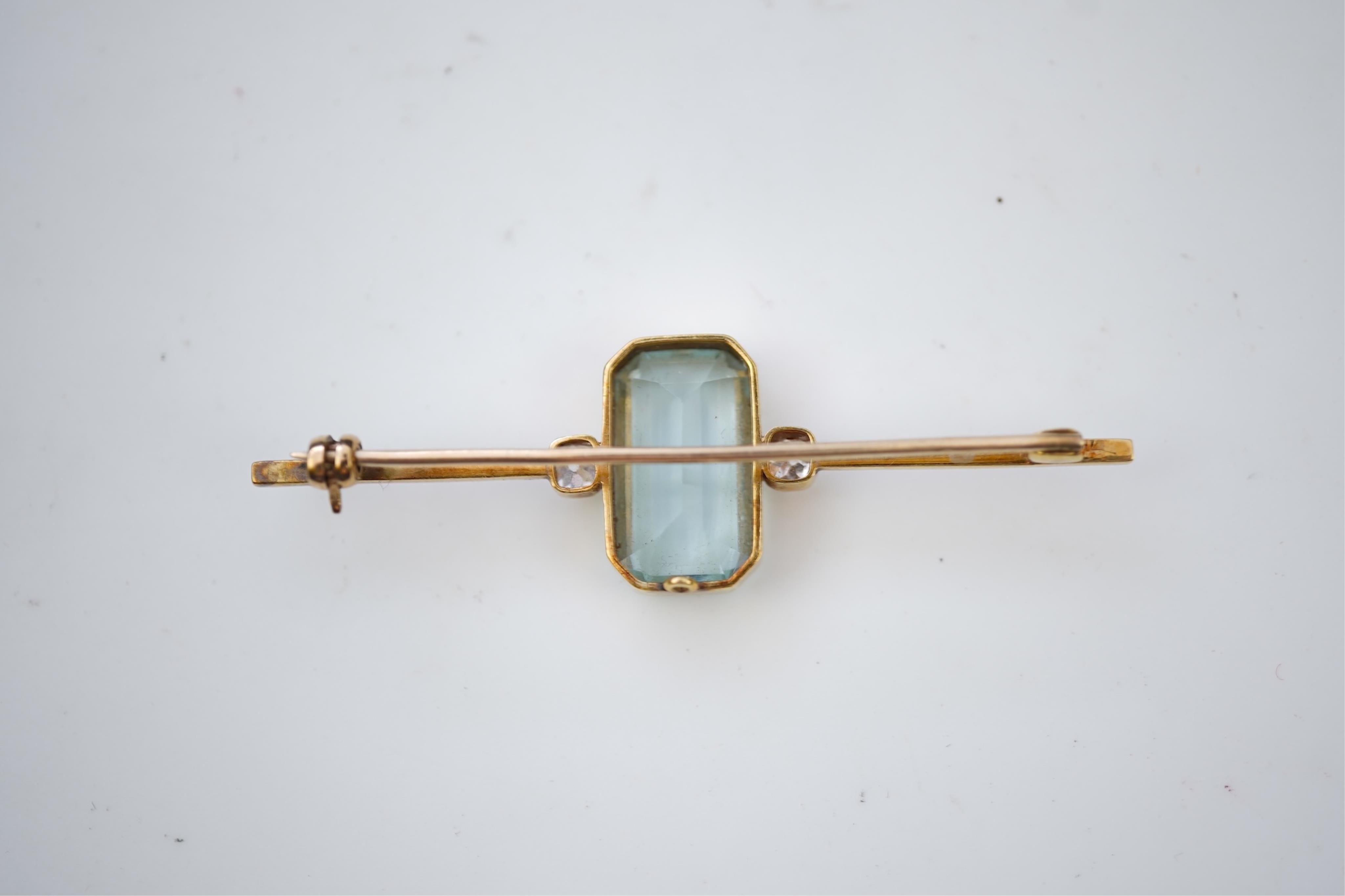 An aquamarine bar brooch, circa 1920